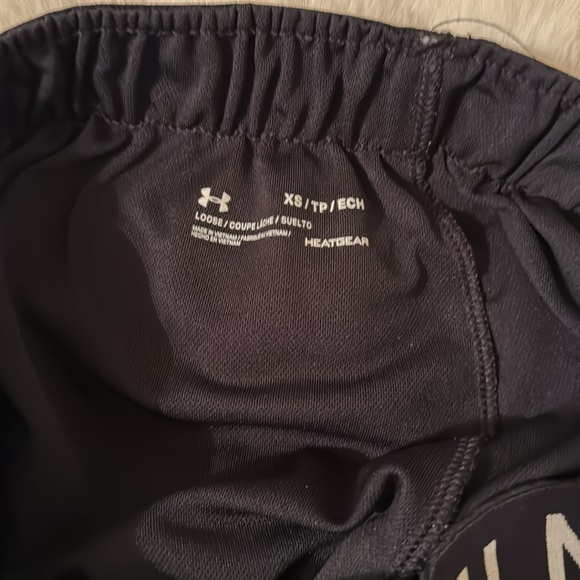 Size xs. Mid rise - Picture 3 of 3